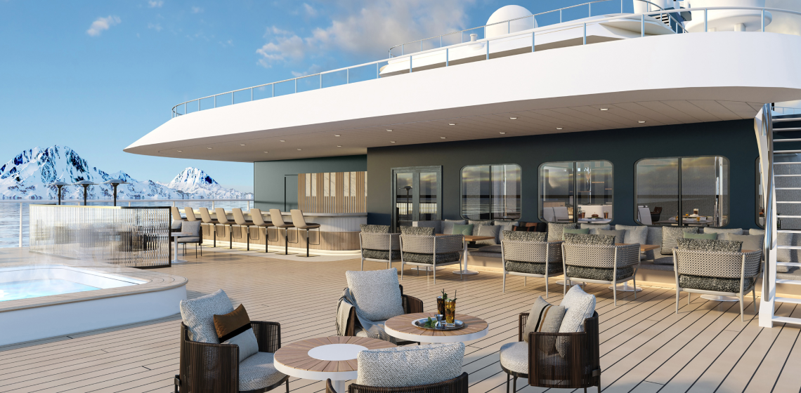 Alfresco Dining & Heated Outdoor Pool